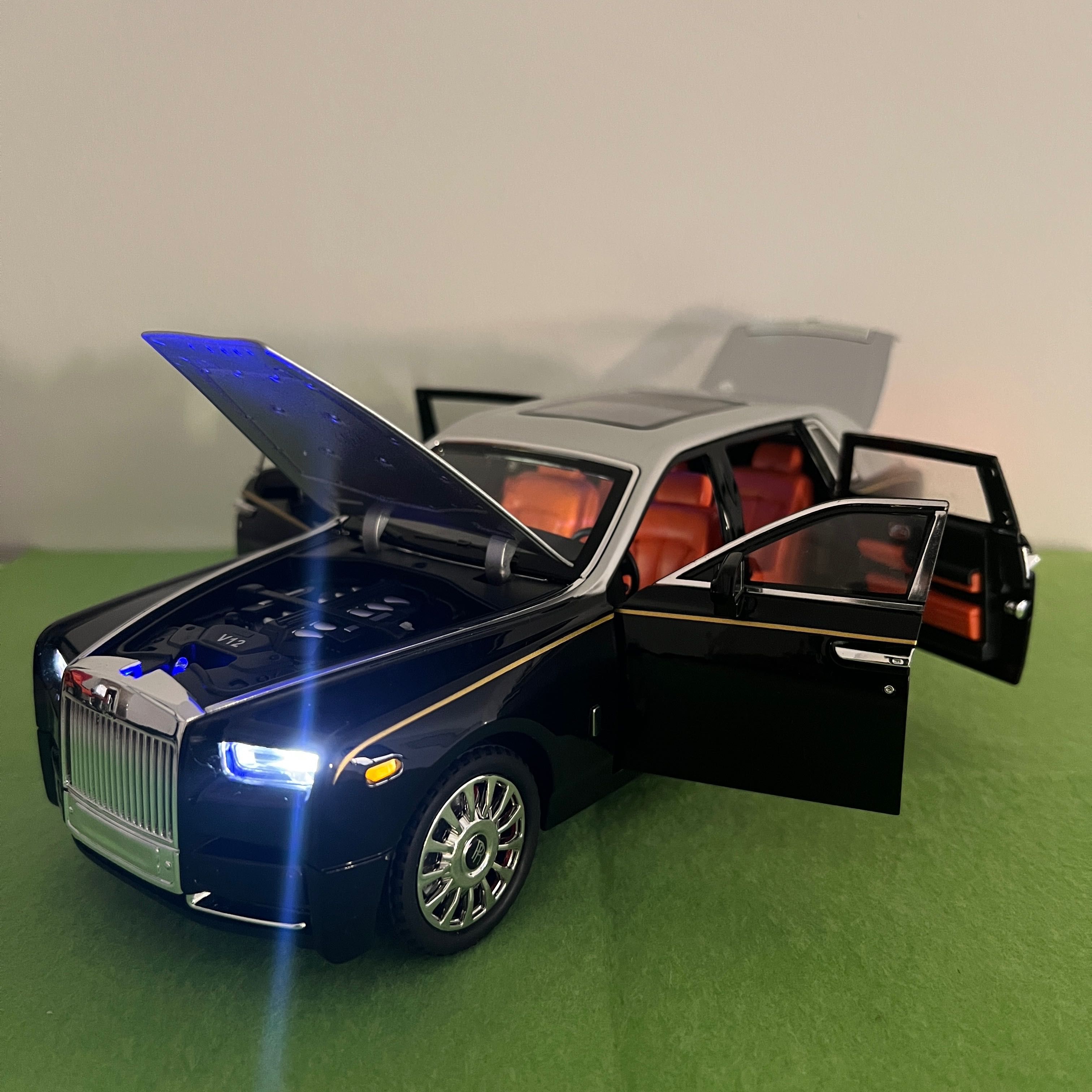 Rolls-Royce 1:18 – Novo