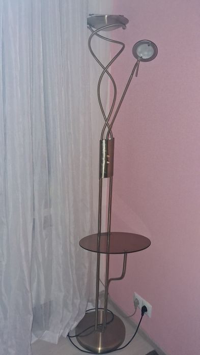 Лампа напольна під ремонт