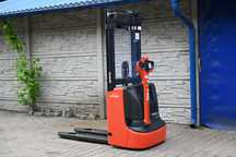 Paleciak elektryczny Linde L12 Duplex 300cm Bateria 2024 FHP 387