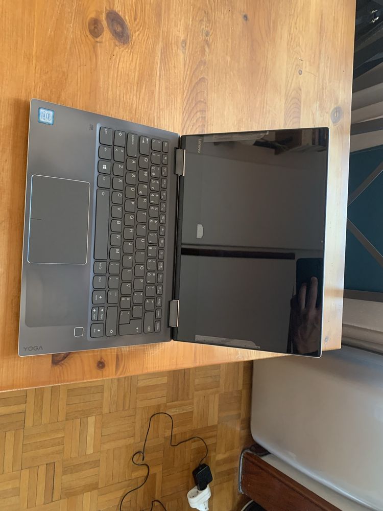 Portátil Lenovo Yoga 720-13IKB