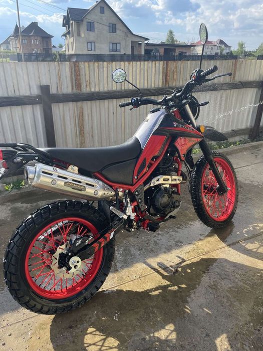 Продам мотоцикл 2400 км