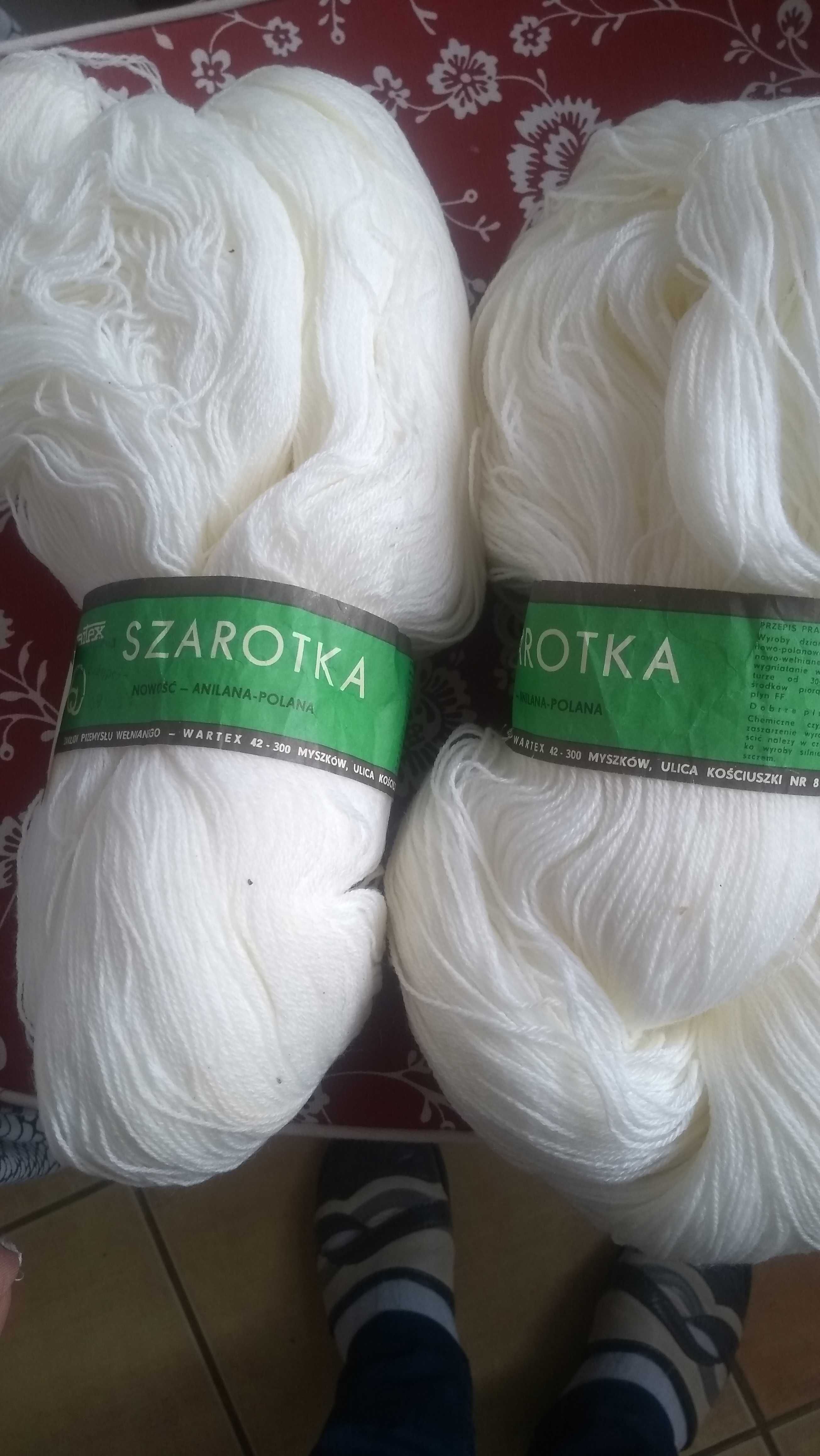 Włóczka biała cienka