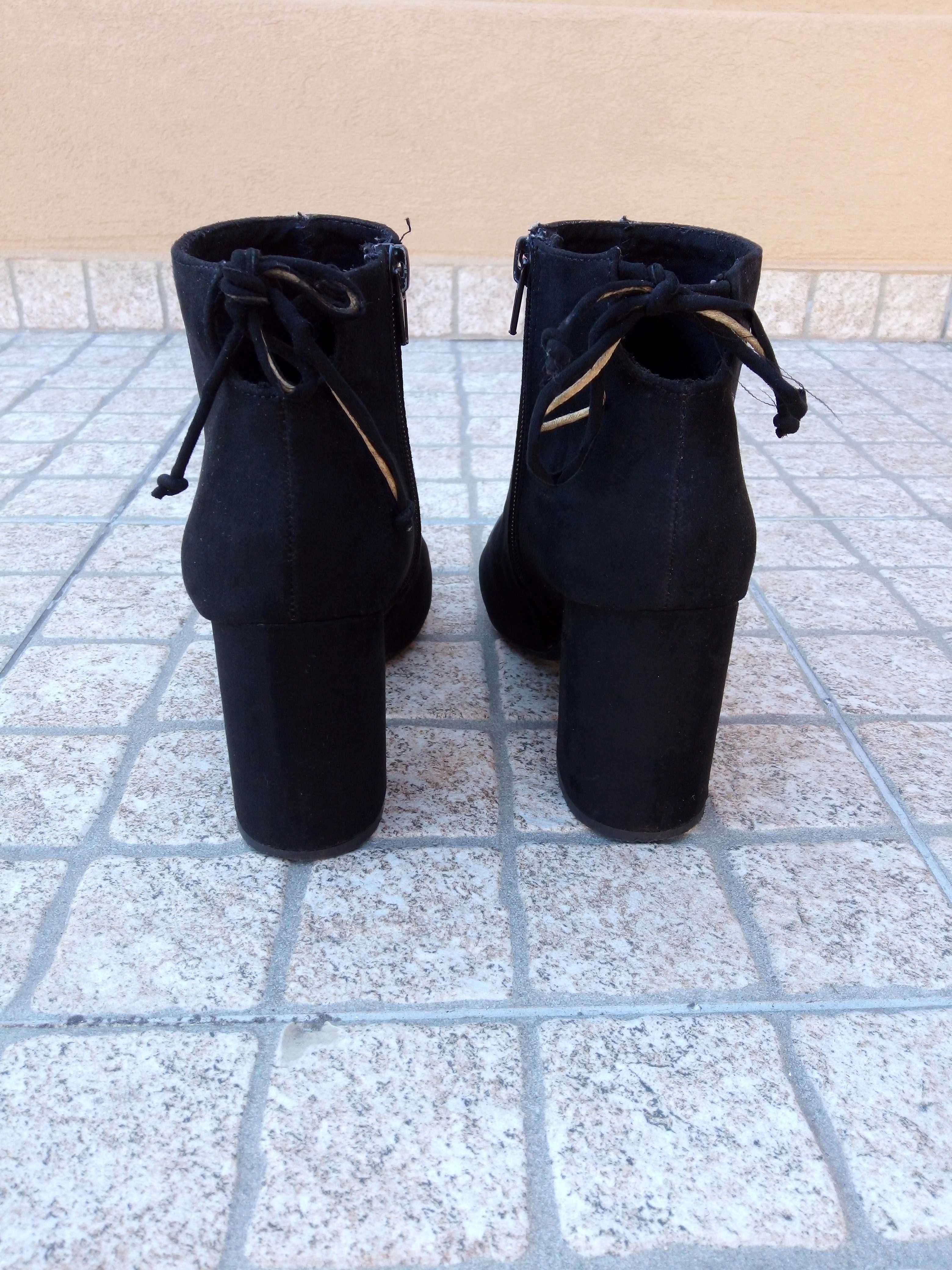 Botas/Botins pretos Pull&Bear