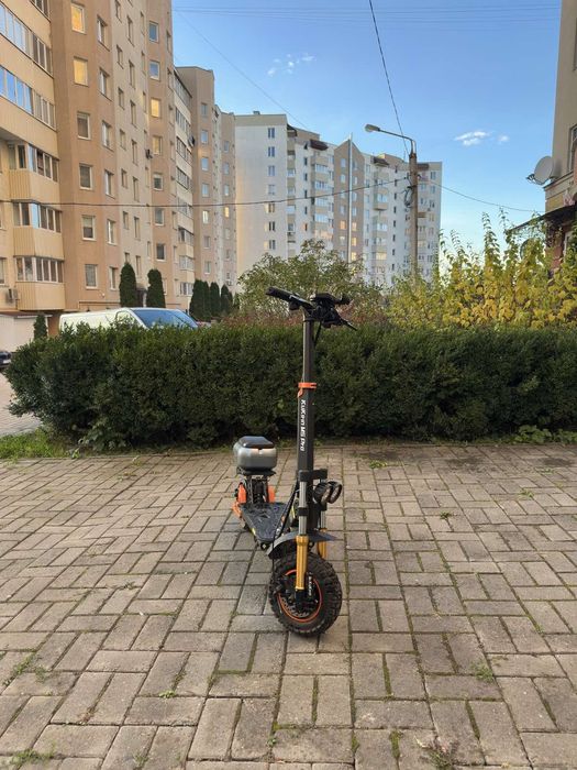 Продам електросамока KUKIRIN M5 PRO
