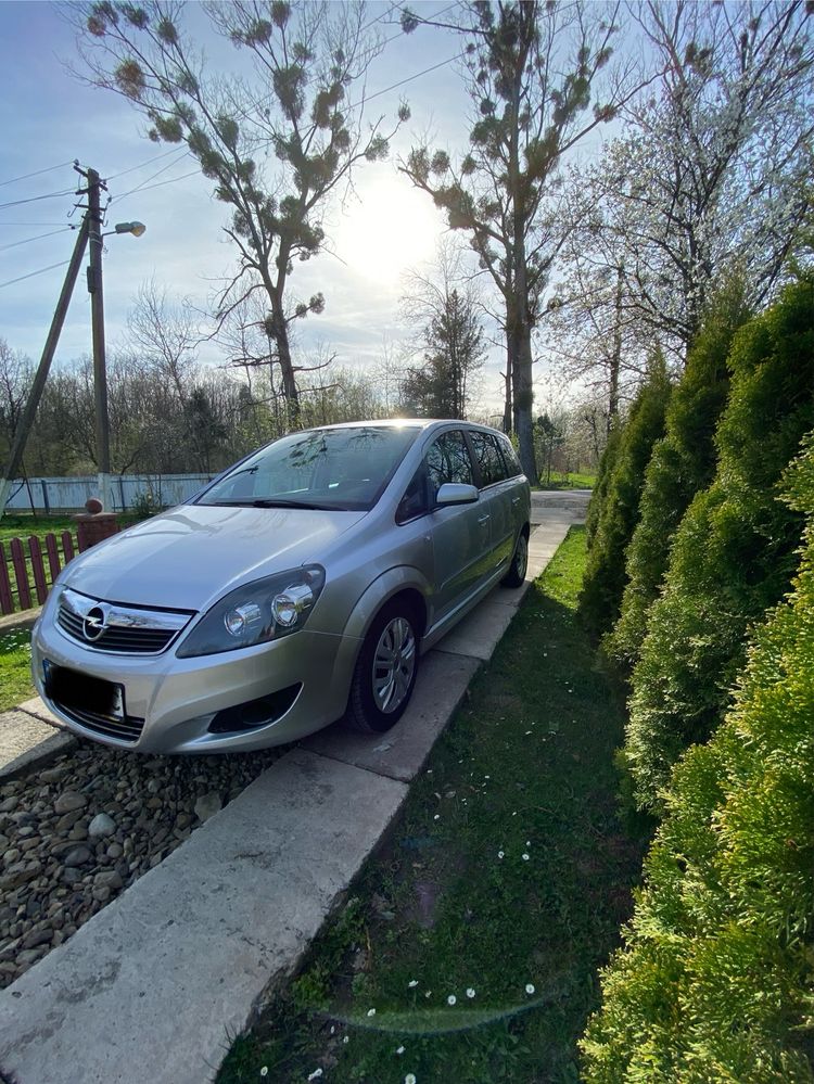 Авто для ЗСУ Opel Zafira 2008 1.9 tdi 120