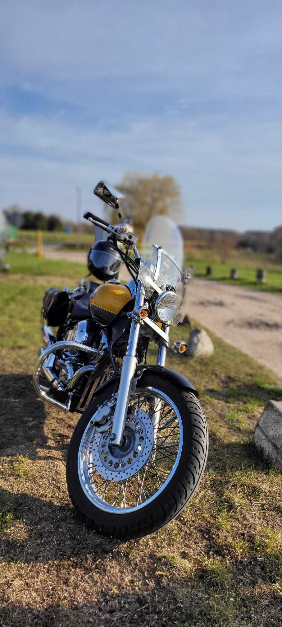 Yamaha XVS 650 Drag star