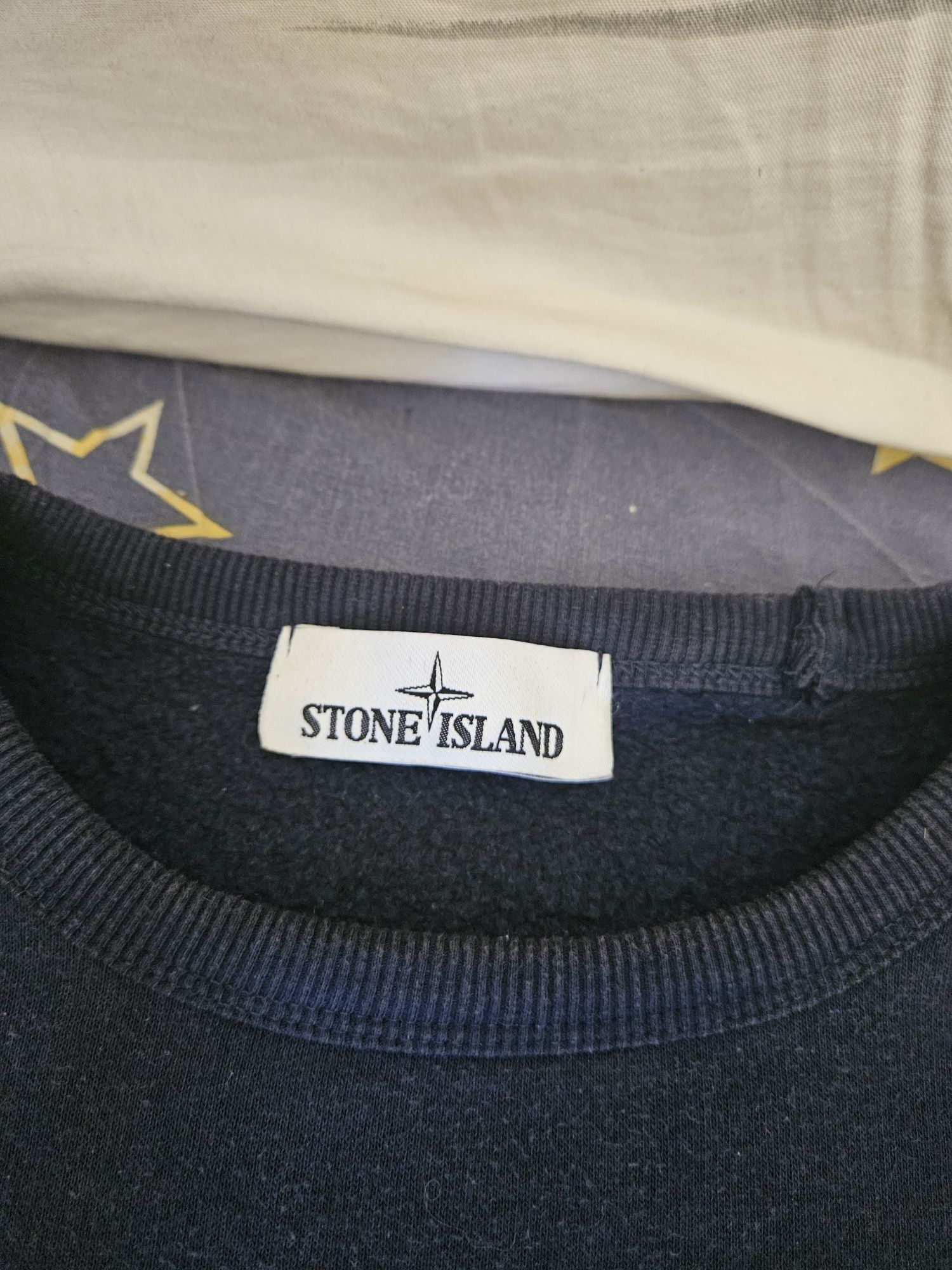 Продам свитшот stone island