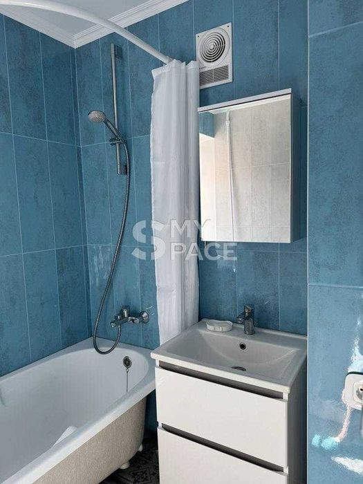 Продаж 2к квартири Центр Печерськ Лесі Українки 28 м. Печерська 5хв