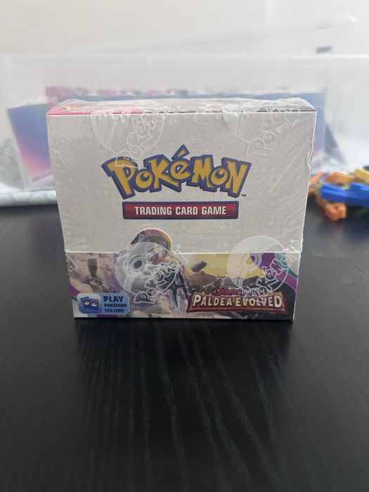 Paldea Evolved Booster box - Selado em inglês