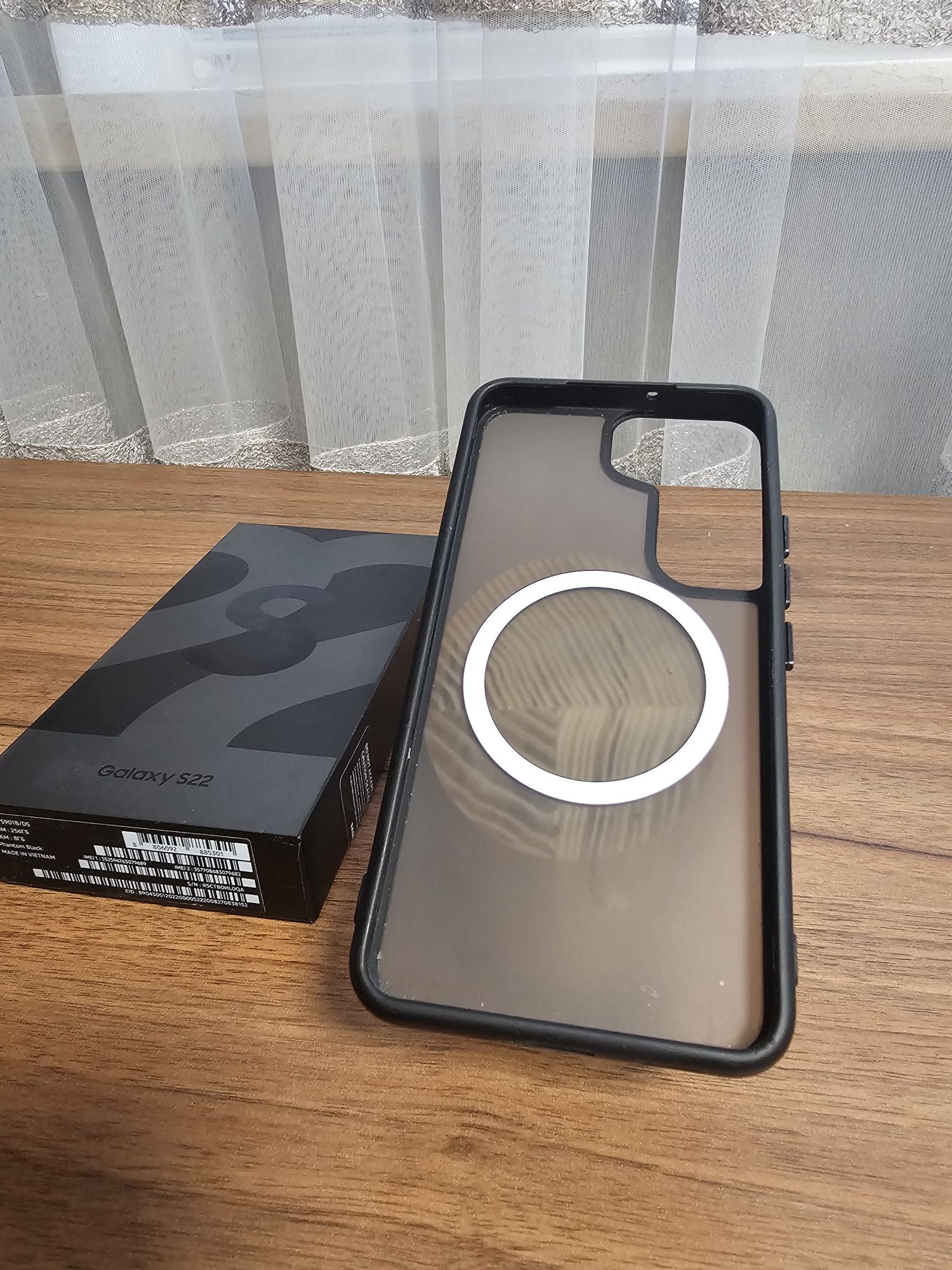 Samsung S22 8/256