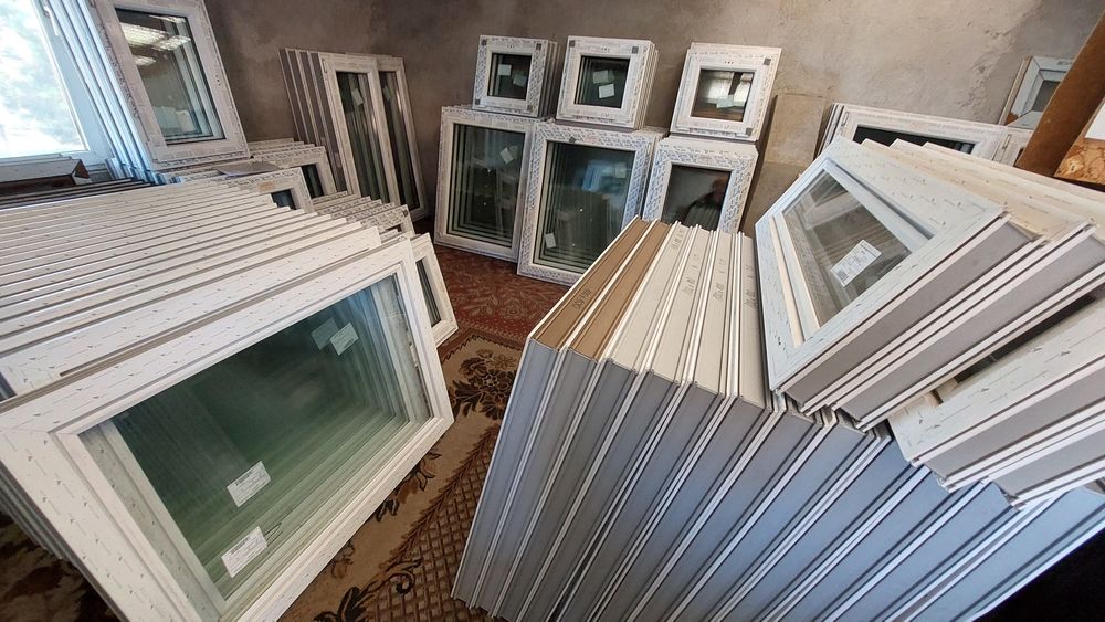 Skrzydła z okien PCV jako świetliki, przeszklenia, fix,