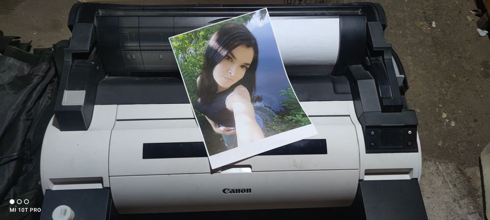 Продам плоттер Canon tm-200 з підставкою корзиною