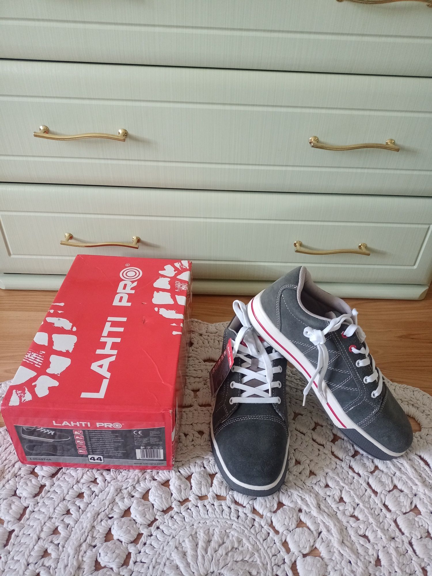 Nowe buty męskie r.44 wkł.wew.28,5 cm