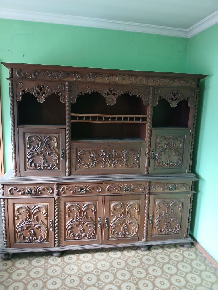 Vendo sala com mesa e cadeiras