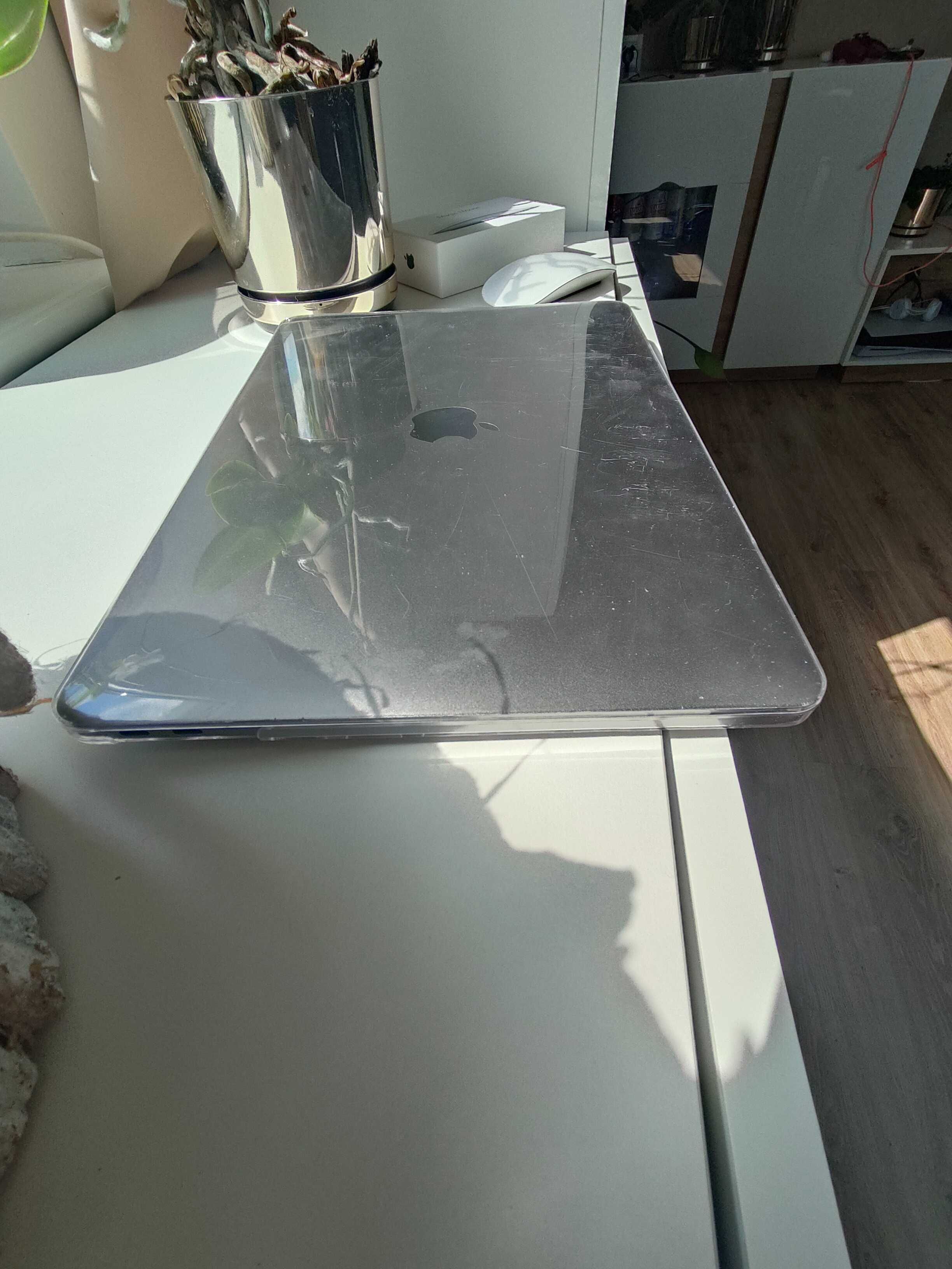 Okazja  MacBook pro13 A1708  super stan 256gb