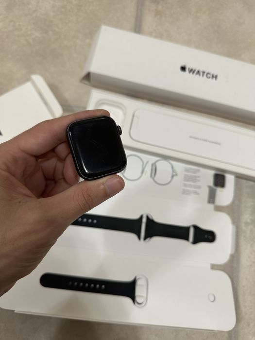 Apple Watch SE 44 mm!