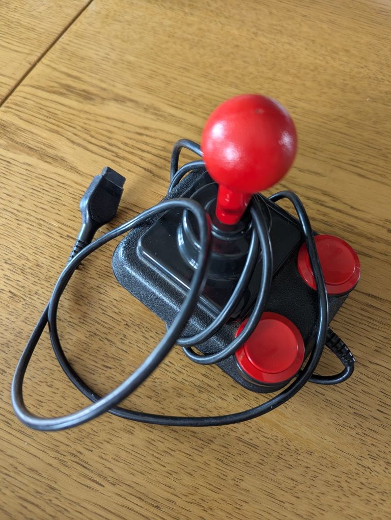 Joystick Competition Pro do Atari i Commodore sprawny