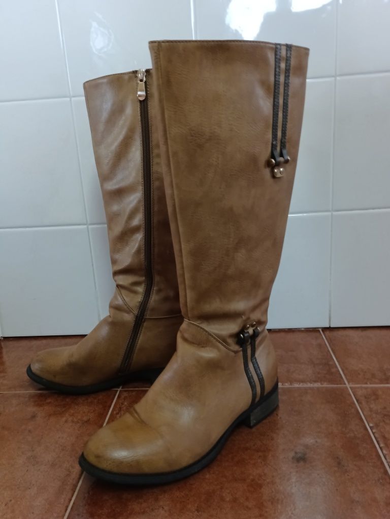 Botas de Senhora Camel 38