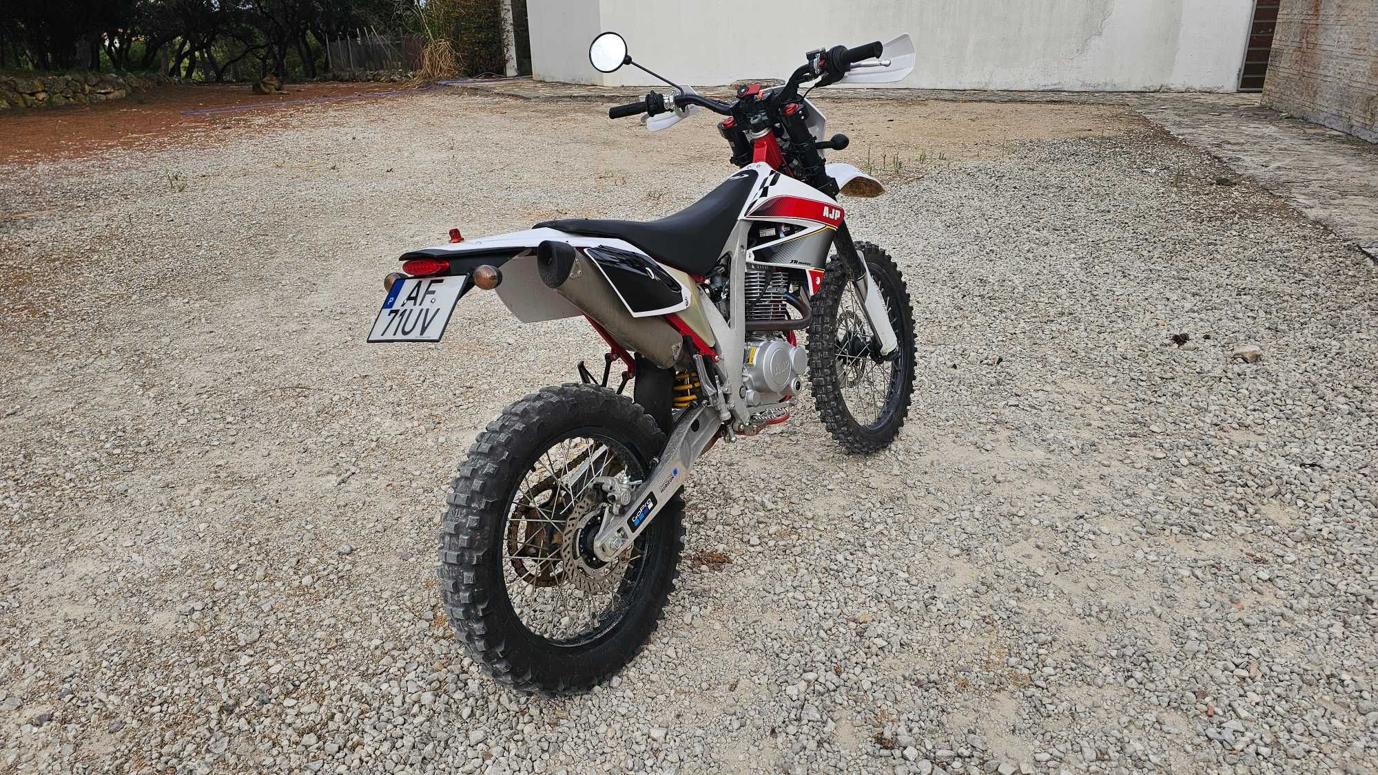 AJP PR4 240 Enduro Pro Como Nova