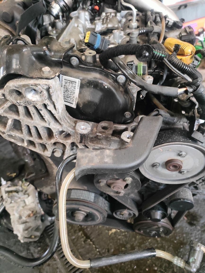 Renault silnik 2.0DCI M9R A 740 uszkodzony