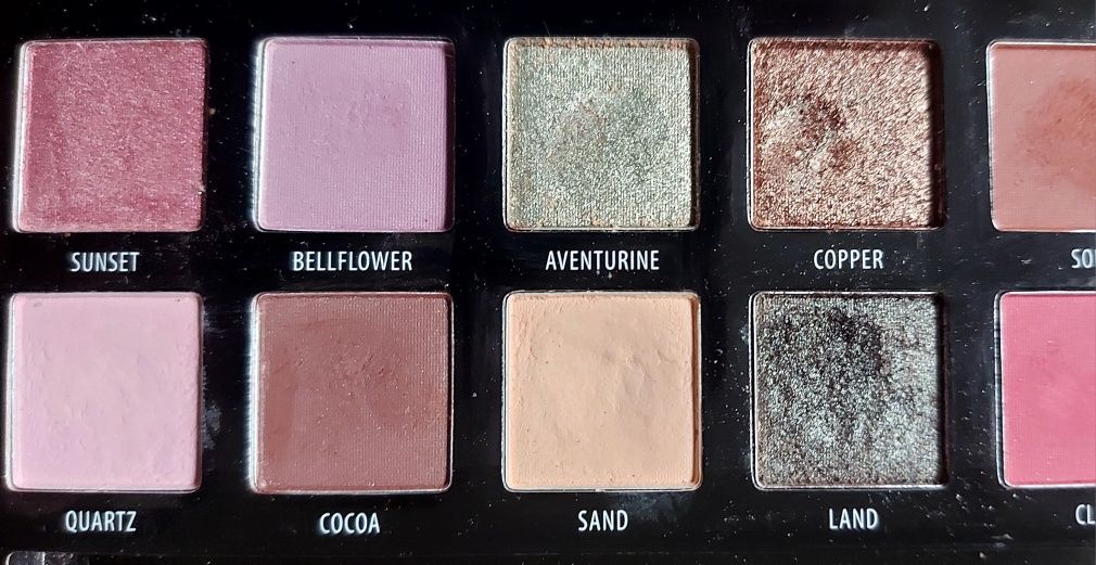 Cienie Douglas Earthy Nudes + Paese Military Vibes - jesienne kolory
