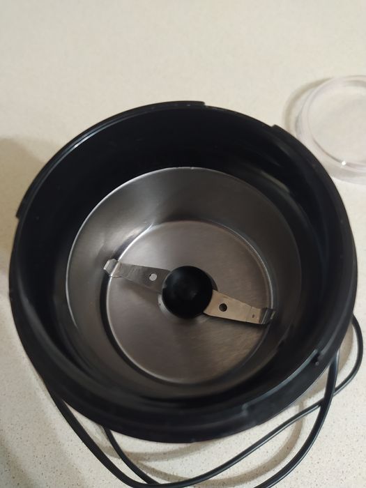 Кавомолка Monte MT-1401