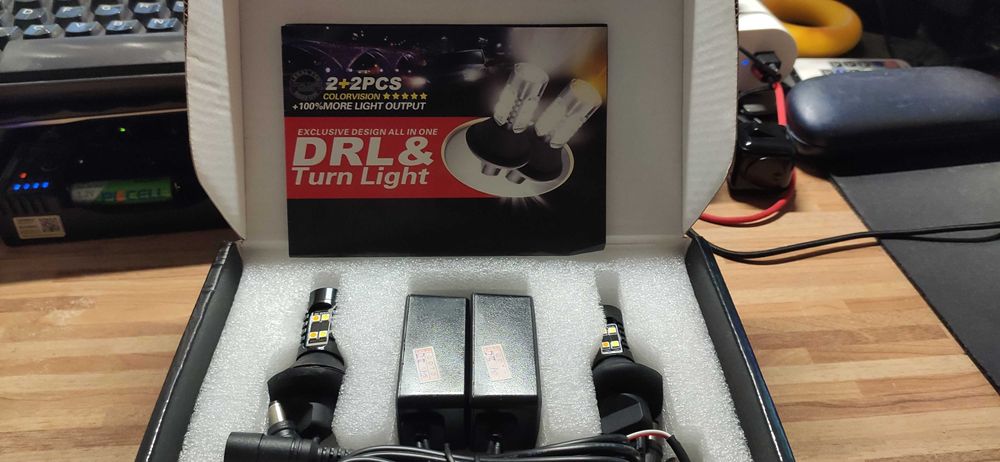 Денні ходові вогні (ДХО) + з функцією повороту PY21W