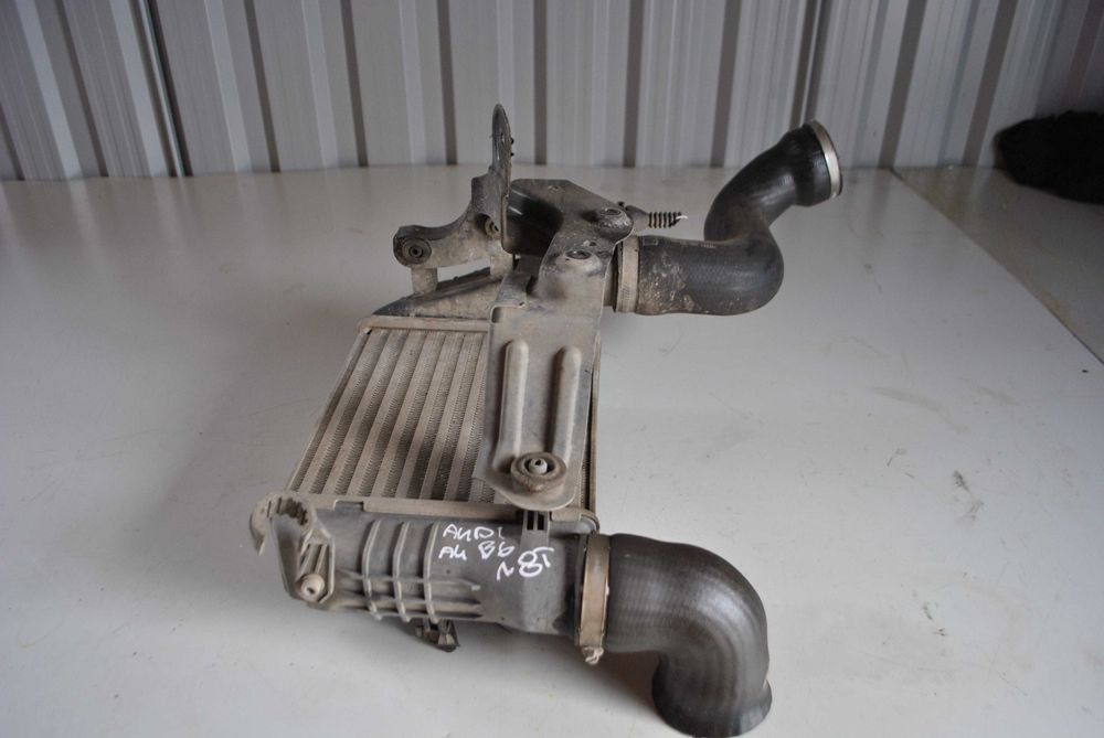 Intercooler z uchwytem Audi A4 b6 1.8t