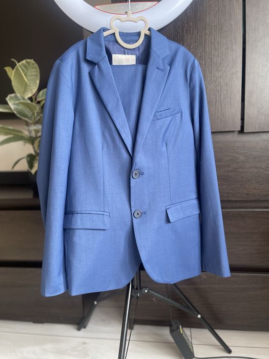 Стильний класичний костюм на хлопчика від Zara