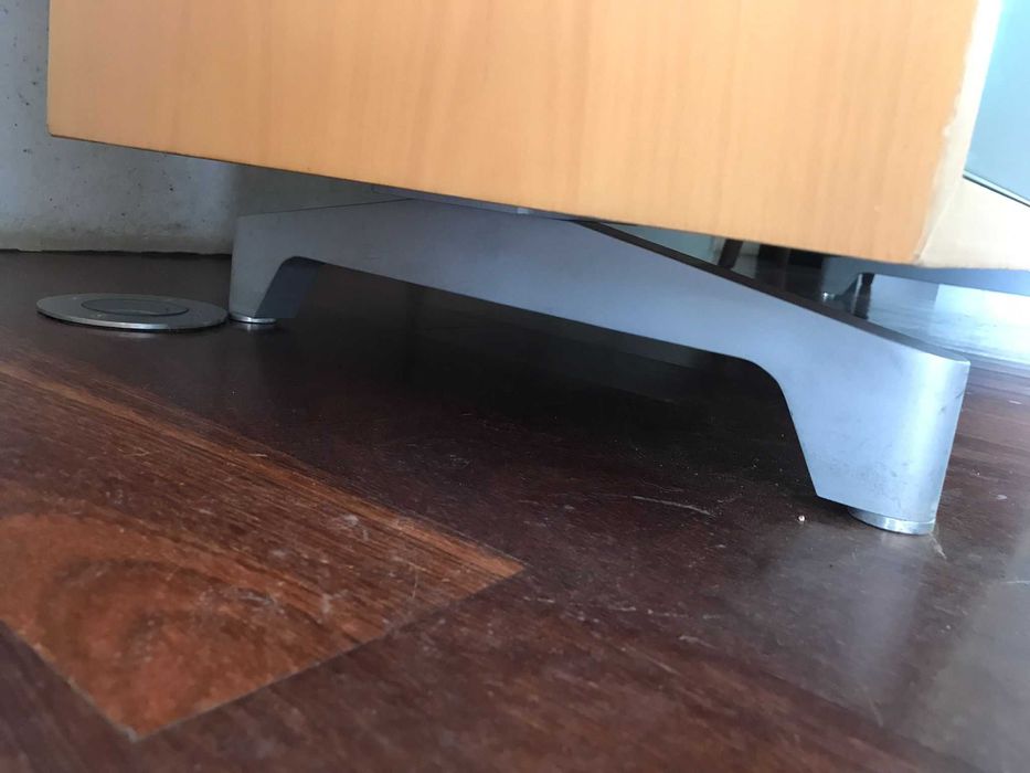 Móvel para sala (madeira e aço inox)