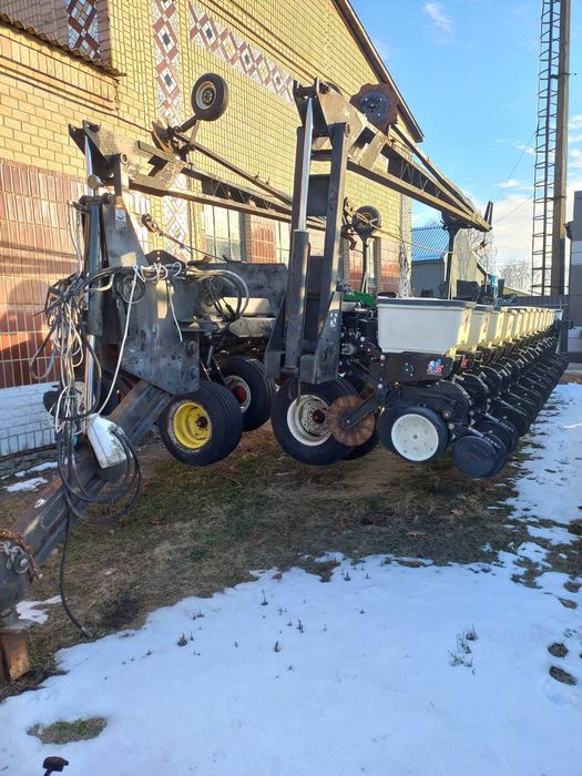 Сівалка Kinze-Bauer DB32