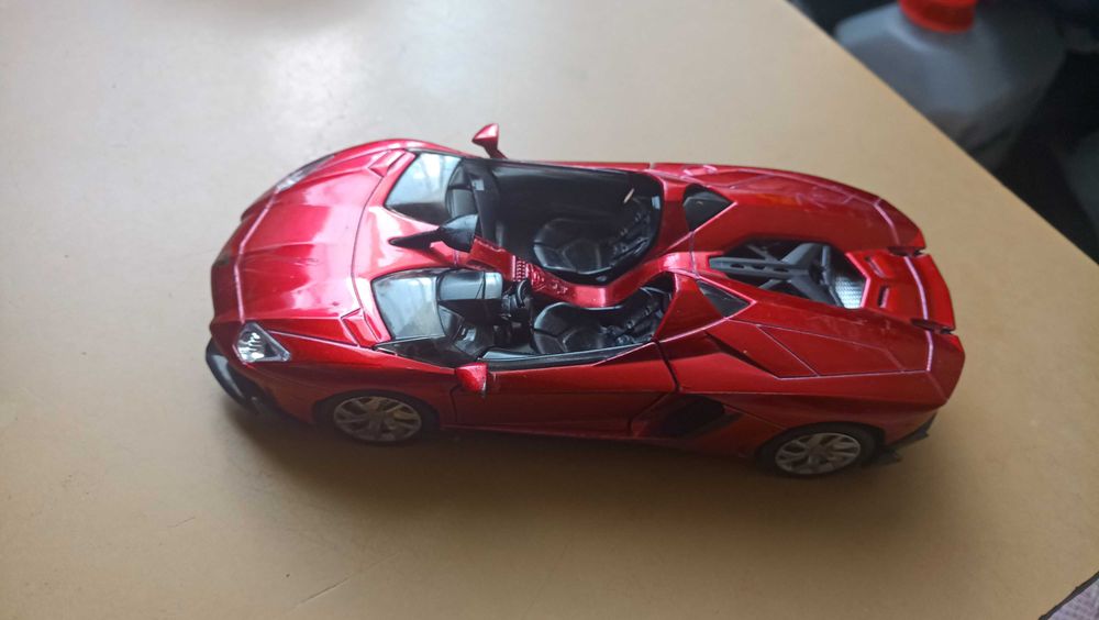 Lamborghini Aventador J Roadster. Модель 1:32