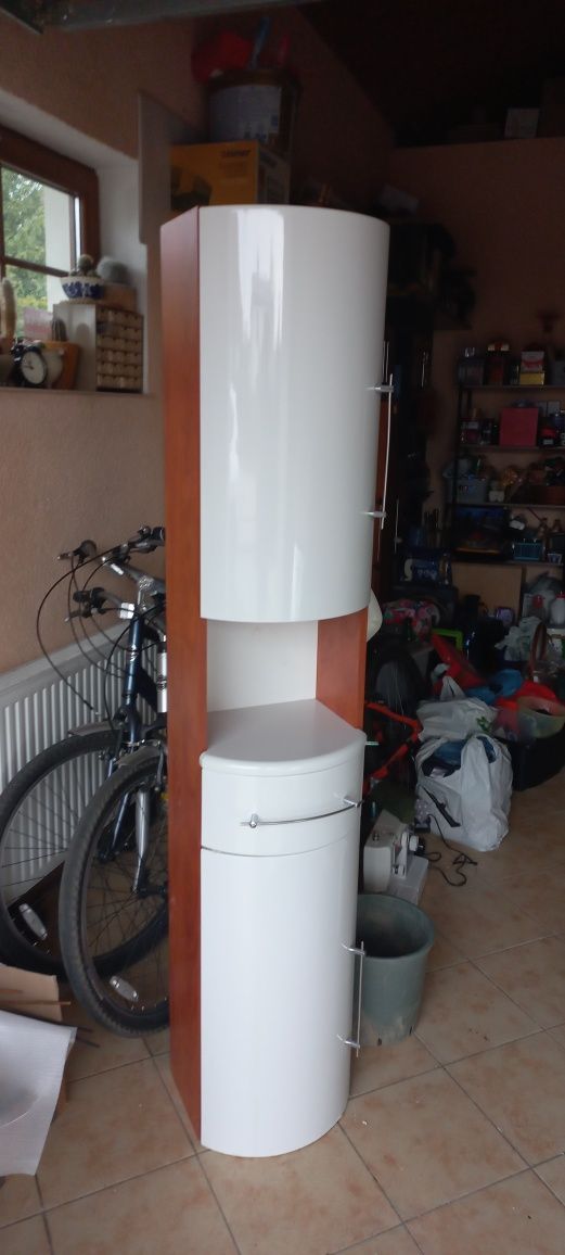 Sprzęt łazienkowy 4 sztuki