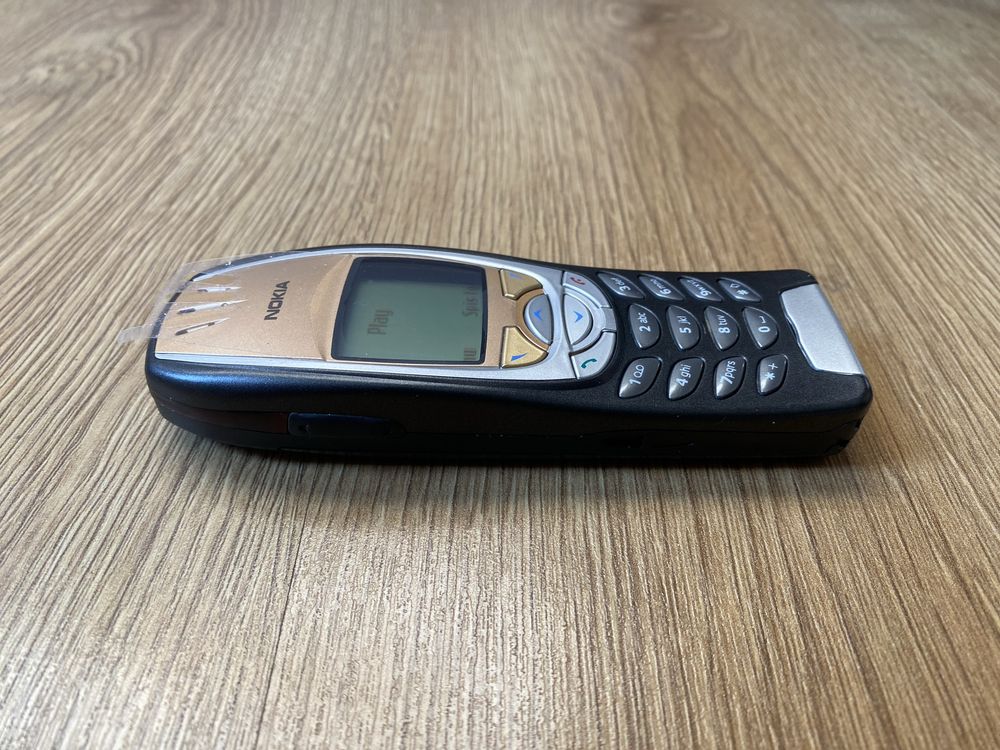Przepiekna zlota Nokia 6310i- folia na LCD i nowa bateria!