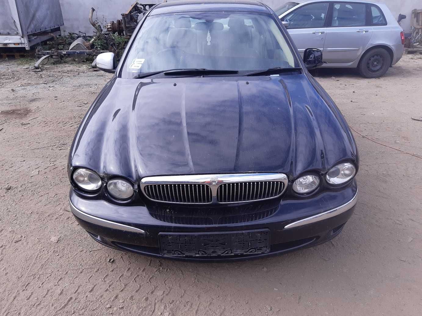 Jaguar X type 2.0 D - gril atrapa