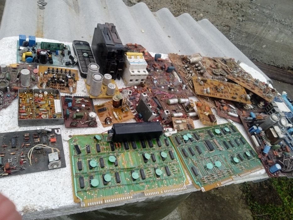 Радіодеталі запчастини різні