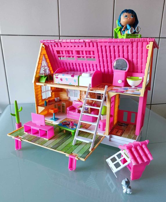 Barriguitas - Chalé Rolante c/ 2 bonecas