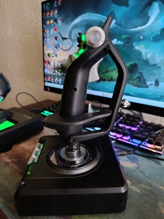 Conjunto Joystick saitek X52 Hotas Pro
