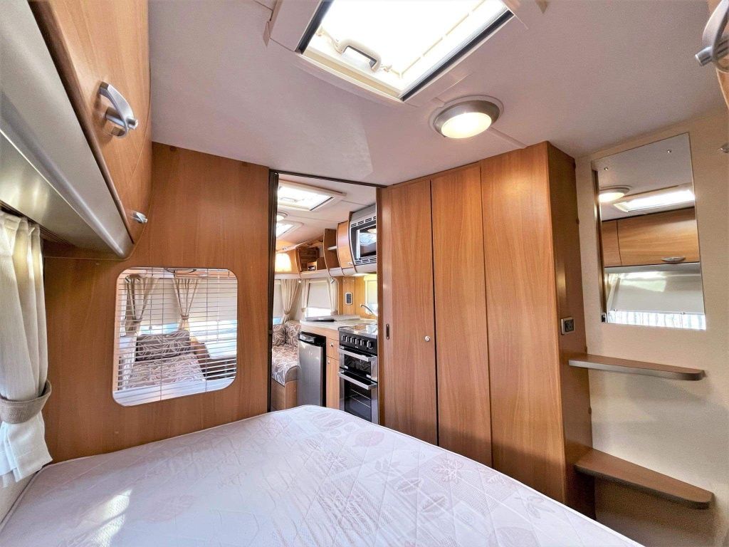 Swift Charisma 550