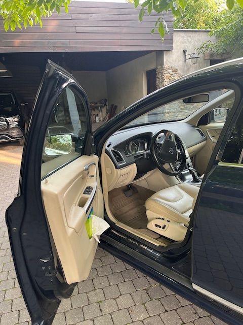 Volvo XC 60 Volvo XC60 T6 AWD Momentum
