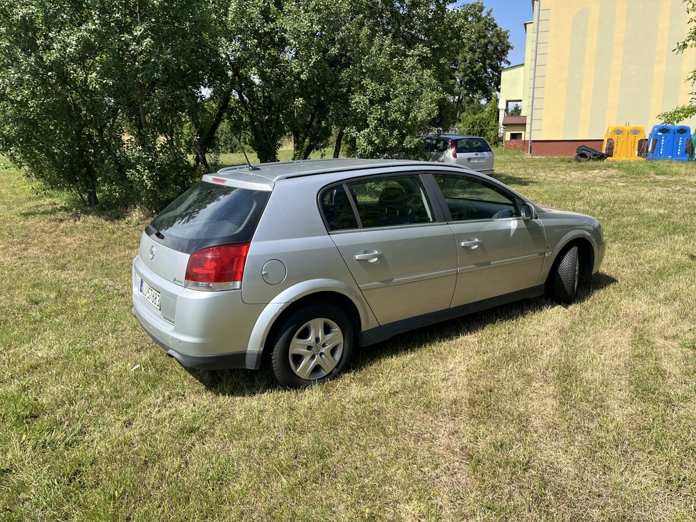 Opel Signum 2.2 benzyna