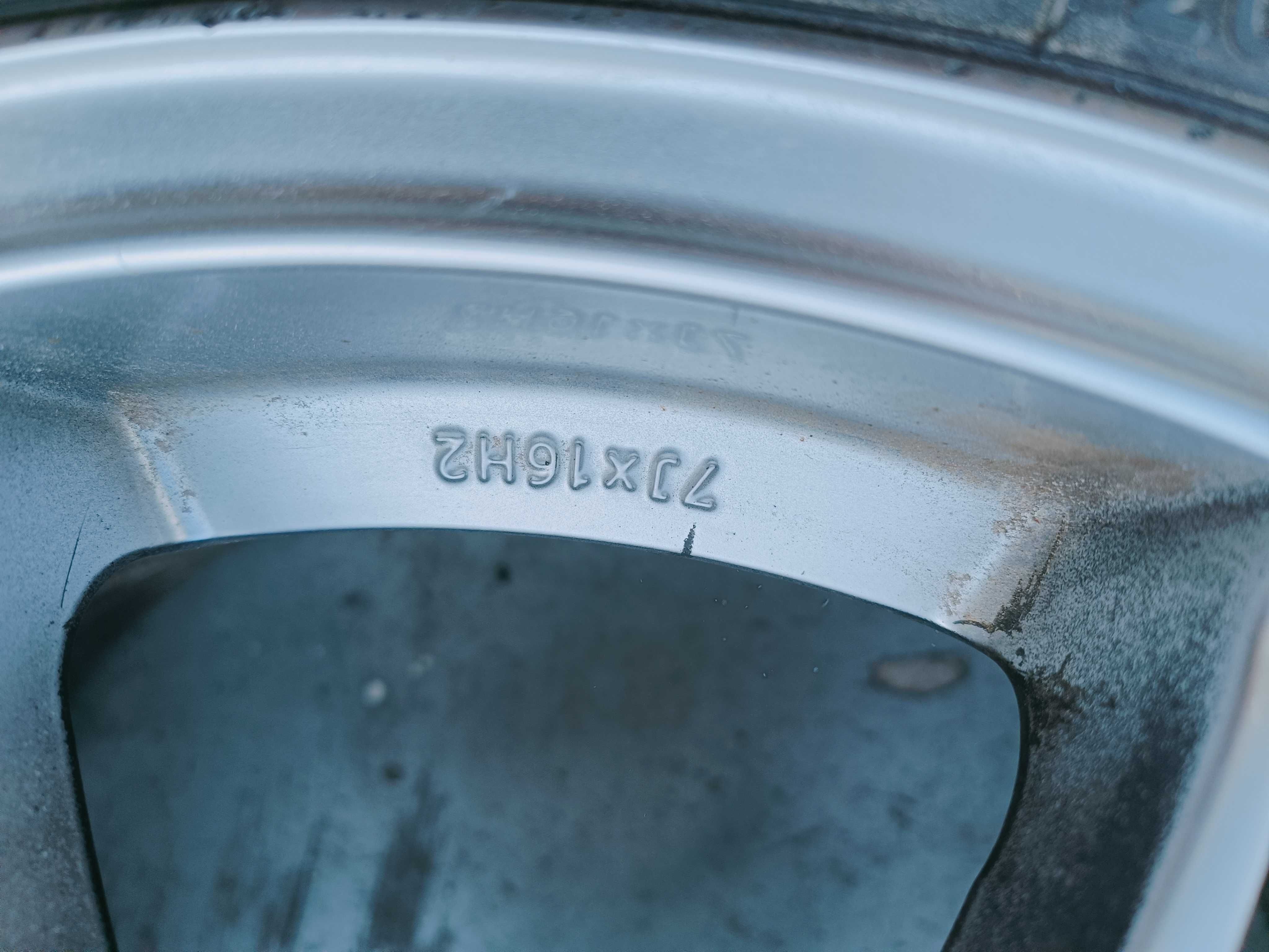 OZ Ultraleggera 16" c/Toyo Proxxes R888R