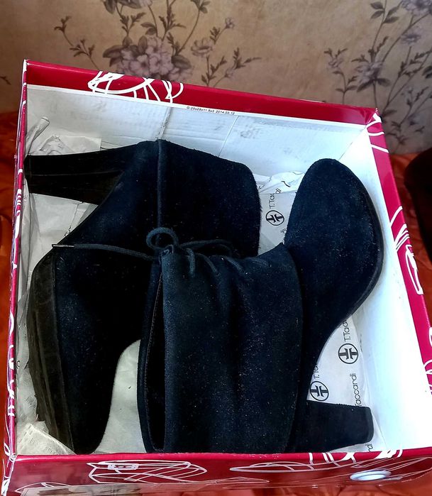 Огромных два пакета вещей на девушку 48 р. +обувь 2 пакета 37.38,39