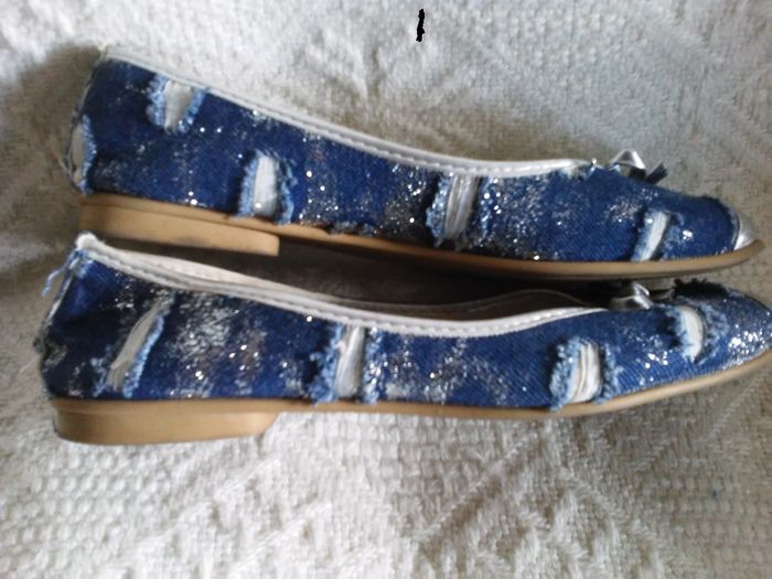 buty niepowtarzalne baleriny srebrno- niebieskie- jeans 38/39