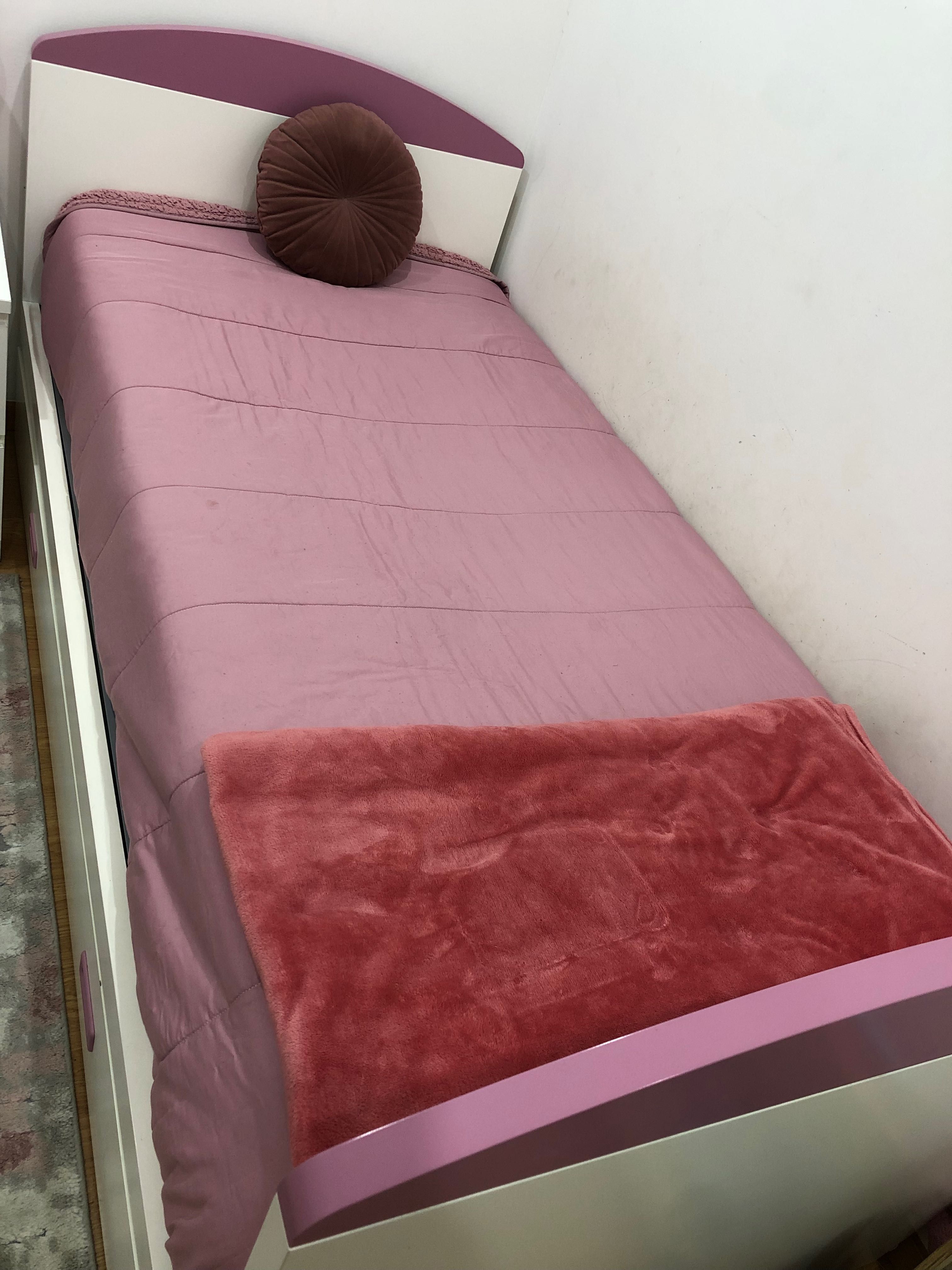 Cama menina com gavetão e estrado incluido