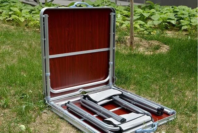 Стіл алюмінієвий розкладний для пікніка + 4 стільці, чемодан