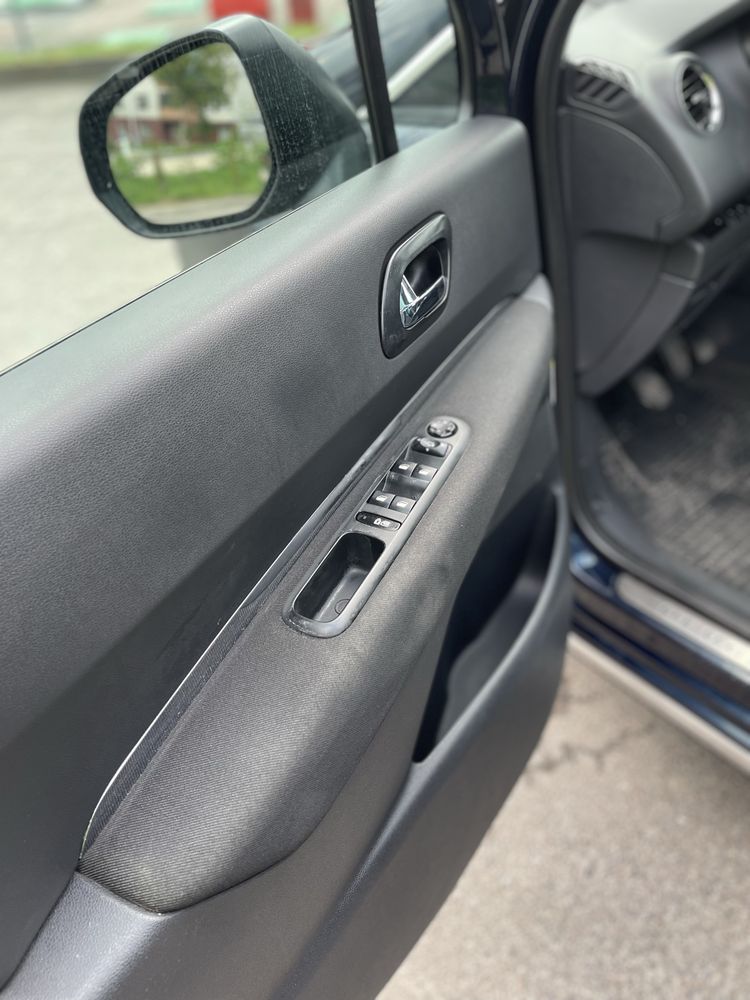 Продам авто Peugeot 3008