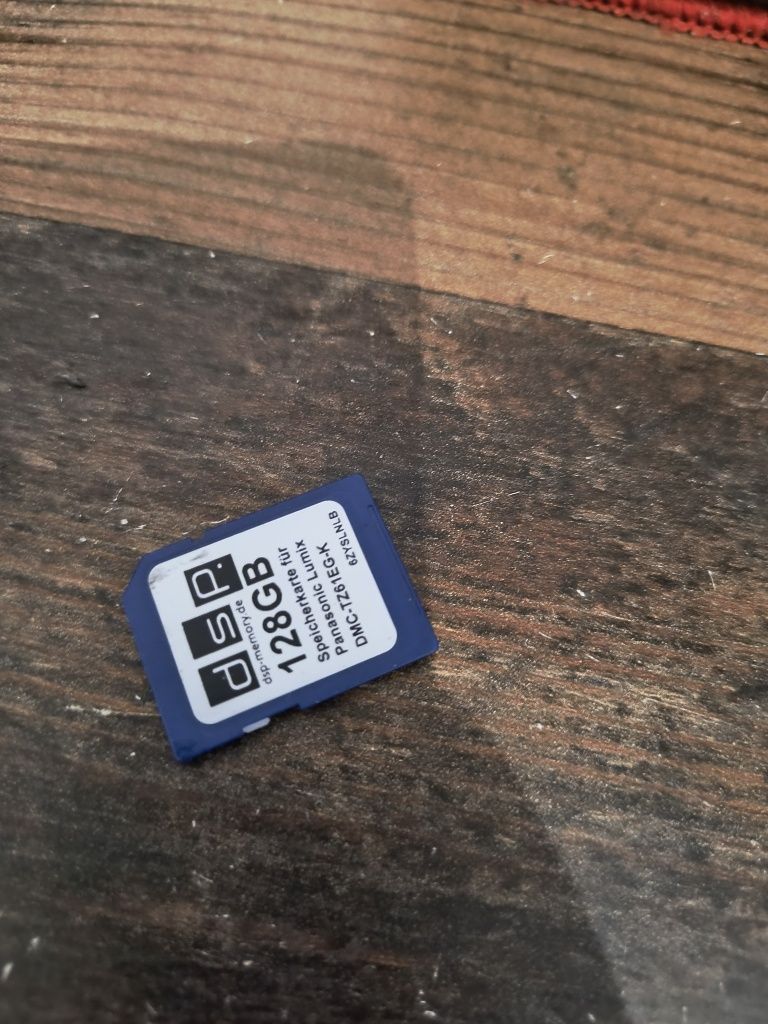 Aparat fujifilm z akcesoriami