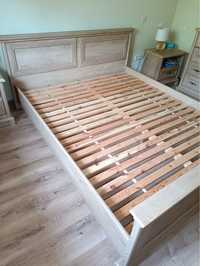 Drewniany stelarz łóżka