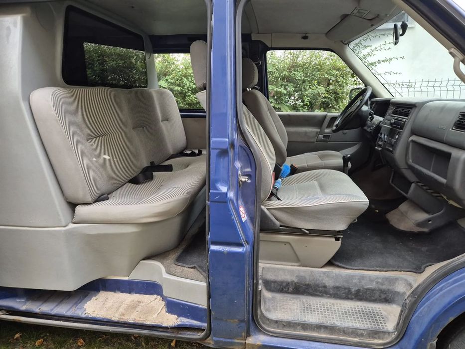 Volkswagen T4  Kabina 5 osób + HAK + silnikiem 2,5 TDI silnik